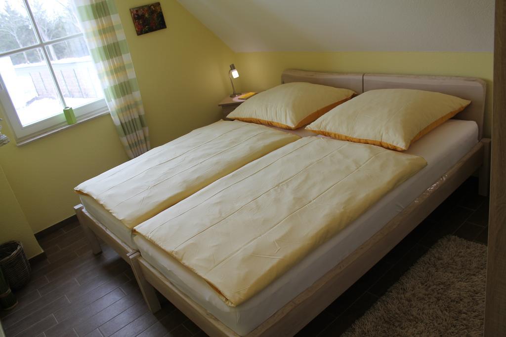 Fischer'S Ferienhaus Ruegen Mit Sauna Und Kamin Ummanz Room photo